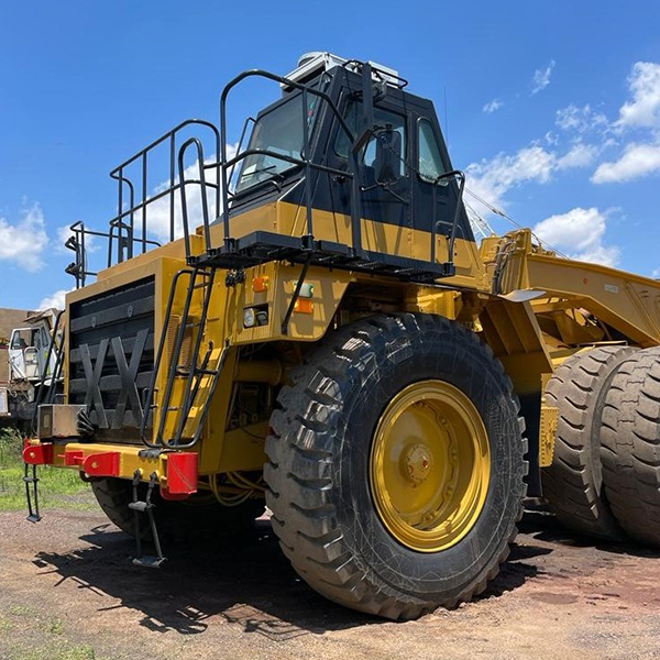 Photo 1-1 Caterpillar 777C